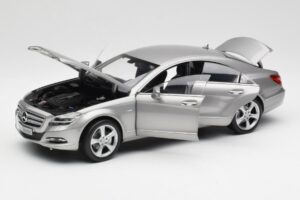 Mercedes CLS C218 Designo Alubeam Titanium Norev 1:18 B66961298 Метал — снимка 2 от 8