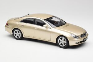 Mercedes CLS C219 Светло Бежово Злато Kyosho 1:18 08401LBE Метал — снимка 6 от 8