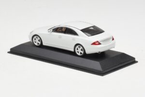 Mercedes CLS-Class C219 Linea Бял Minichamps 1:43 436034300 Метал — снимка 3 от 4