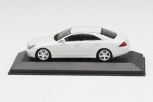 Mercedes CLS-Class C219 Linea Бял Minichamps 1:43 436034300 Метал