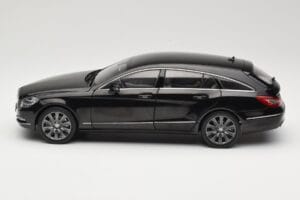 Mercedes CLS Shooting Brake X218 Obsidian Black Norev 1:18 B66960115 Метал — снимка 4 от 8