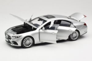 Mercedes CLS C257 Сребрист Norev 1:18 183489 Метал — снимка 2 от 8