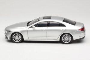 Mercedes CLS C257 Сребрист Norev 1:18 183489 Метал — снимка 4 от 8