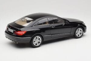 Mercedes E-Class Coupe C207 Obsidian Black Metallic Norev 1:18 B66962418 Метал — снимка 3 от 8