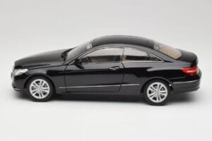Mercedes E-Class Coupe C207 Obsidian Black Metallic Norev 1:18 B66962418 Метал — снимка 4 от 8