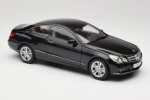 Mercedes E-Class Coupe C207 Obsidian Black Metallic Norev 1:18 B66962418 Метал — снимка 6 от 8