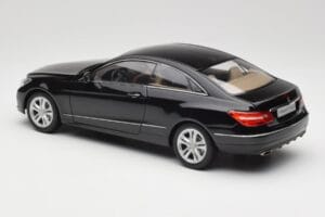 Mercedes E-Class Coupe C207 Obsidian Black Metallic Norev 1:18 B66962418 Метал — снимка 7 от 8
