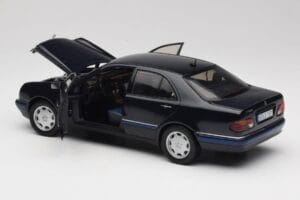 Mercedes E-Class W210 E320 Черен Sun Star 1:18 1151 Метал — снимка 5 от 8