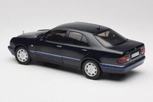Mercedes E-Class W210 E320 Черен Sun Star 1:18 1151 Метал — снимка 7 от 8