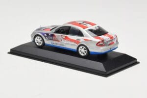 Mercedes E-Class W211 #11 Bluetec Paris-Beijing 2006 Minichamps 1:43 B66962267-R Метал — снимка 3 от 4