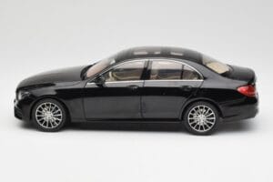 Mercedes E-Class W213 Obsidian Черен iScale 1:18 B66960380 Метал — снимка 4 от 8
