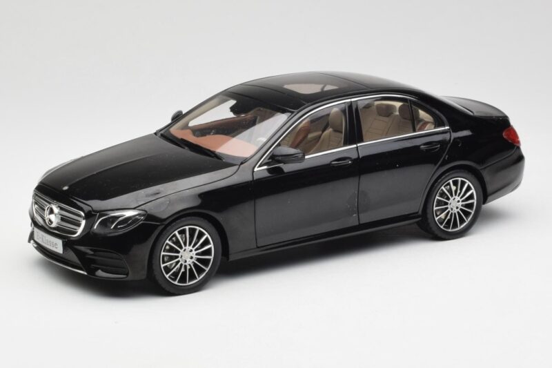 Mercedes E-Class W213 Obsidian Черен iScale 1:18 B66960380 Метал