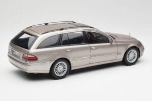Mercedes E320 CDI W210 Комби Cubanite Сребрист Kyosho 1:18 B66962188 Метал — снимка 3 от 8