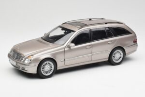 Mercedes E320 CDI W210 Комби Cubanite Сребрист Kyosho 1:18 B66962188 Метал