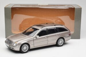 Mercedes E320 CDI W210 Комби Cubanite Сребрист Kyosho 1:18 B66962188 Метал — снимка 8 от 8