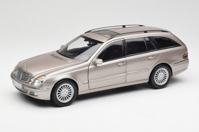 Mercedes E320 CDI W210 Комби Cubanite Сребрист Kyosho 1:18 B66962188 Метал