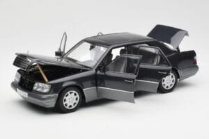 Mercedes E320 W124 Nautik Синьо Металик Dealer Edition AUTOart 1:18 B66040508 Метал — снимка 2 от 8