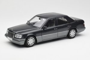 Mercedes E320 W124 Nautik Синьо Металик Dealer Edition AUTOart 1:18 B66040508 Метал