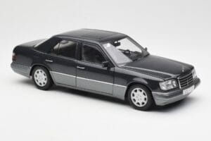 Mercedes E320 W124 Nautik Синьо Металик Dealer Edition AUTOart 1:18 B66040508 Метал — снимка 6 от 8