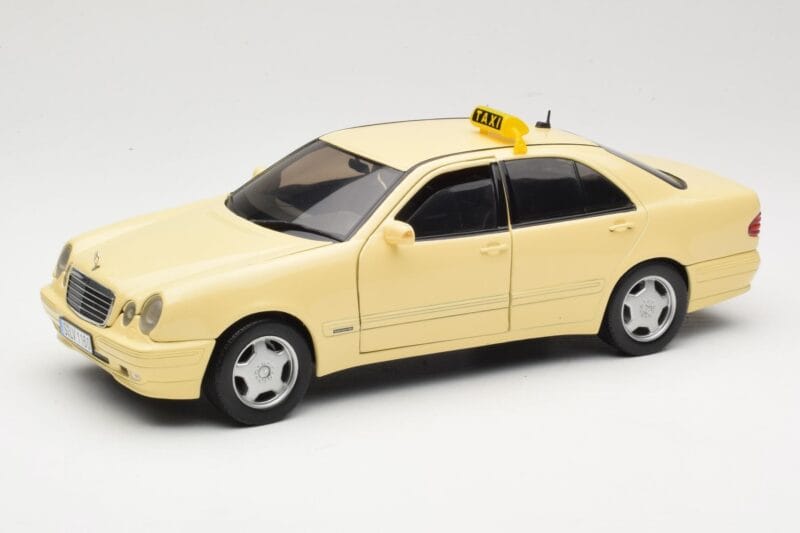 Mercedes E320 W210 Taxi Sun Star 1:18 1160 Метал