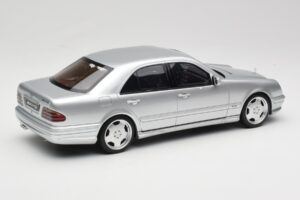 Mercedes E55 AMG W210 Brilliant Silver Otto 1:18 OT459 Смола — снимка 2 от 6
