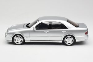Mercedes E55 AMG W210 Brilliant Silver Otto 1:18 OT459 Смола — снимка 3 от 6