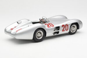 Mercedes W196 Streamliner #20 K. Kling French GP 1954 CMC 1:18 M-128B Метал — снимка 2 от 6