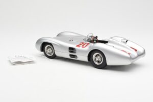 Mercedes W196 Streamliner #20 K. Kling French GP 1954 CMC 1:18 M-128B Метал — снимка 5 от 6