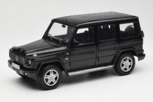 Mercedes G 500 W463 Черен Dealer Edition AUTOart 1:18 B66962143 Метал