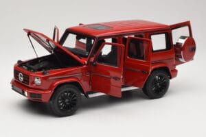 Mercedes G 500 W463 Червен Minichamps 1:18 110037101 Метал — снимка 2 от 8