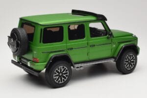 Mercedes G 63 AMG 4x4 Squared Green Hell Magno Almost Real 1:18 820821 Метал — снимка 3 от 8