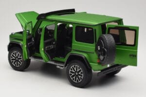 Mercedes G 63 AMG 4x4 Squared Green Hell Magno Almost Real 1:18 820821 Метал — снимка 5 от 8