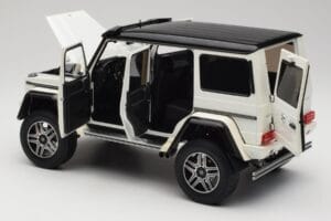 Mercedes G 63 AMG 4x4 Squared Polar White Almost Real 1:18 820203 Метал — снимка 5 от 8