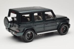 Mercedes G 63 AMG W463 Green Metallic Minichamps 1:18 110037066 Метал — снимка 3 от 8