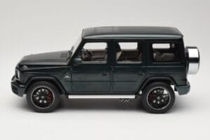 Mercedes G 63 AMG W463 Green Metallic Minichamps 1:18 110037066 Метал — снимка 4 от 8