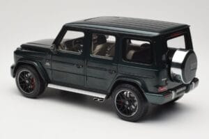Mercedes G 63 AMG W463 Green Metallic Minichamps 1:18 110037066 Метал — снимка 7 от 8
