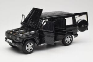 Mercedes G-Class G 500 W463 Smaragd Black Metallic AUTOart 1:18 76101 Метал — снимка 2 от 8
