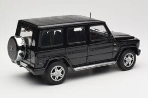 Mercedes G-Class G 500 W463 Smaragd Black Metallic AUTOart 1:18 76101 Метал — снимка 3 от 8