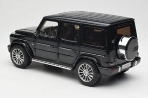 Mercedes G-Class G500 W463A Emerald Green Minichamps 1:18 B66960810 Метал — снимка 7 от 8