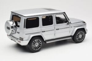 Mercedes G-Class G 500 W463A Iridium Silver Metallic Minichamps 1:18 113037112 Метал — снимка 3 от 8