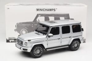 Mercedes G-Class G 500 W463A Iridium Silver Metallic Minichamps 1:18 113037112 Метал — снимка 8 от 8