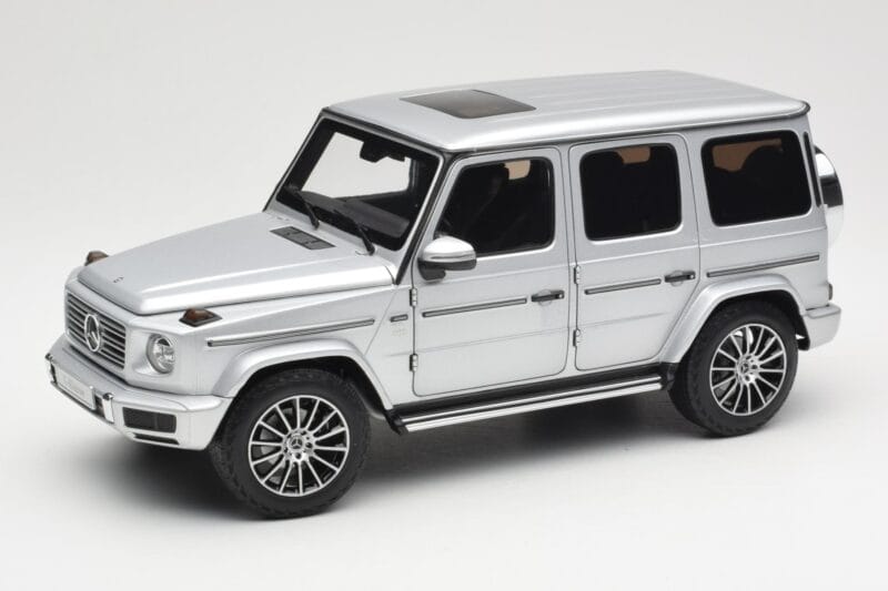 Mercedes G-Class G 500 W463A Iridium Silver Metallic Minichamps 1:18 113037112 Метал