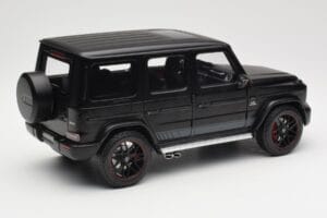 Mercedes G-Class G63 AMG W463A Matt Black Minichamps 1:18 110037064 Метал — снимка 3 от 8