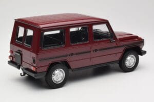 Mercedes G-Class W460 LWB Тъмночервен Minichamps 1:18 155038102 Метал — снимка 2 от 6