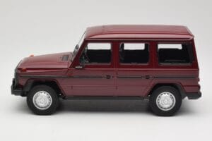 Mercedes G-Class W460 LWB Тъмночервен Minichamps 1:18 155038102 Метал — снимка 3 от 6