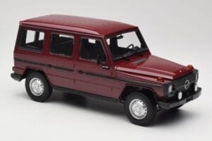 Mercedes G-Class W460 LWB Тъмночервен Minichamps 1:18 155038102 Метал — снимка 4 от 6