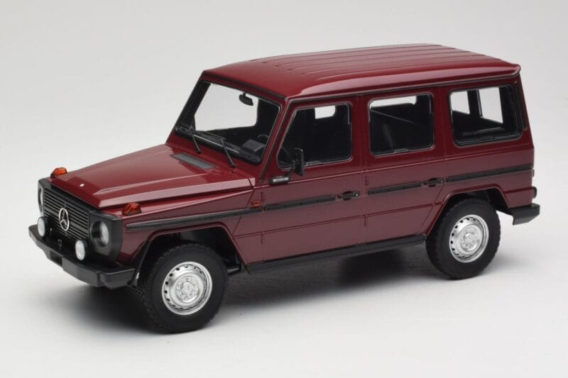 Mercedes G-Class W460 LWB Тъмночервен Minichamps 1:18 155038102 Метал