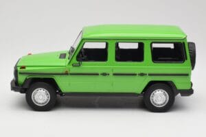 Mercedes G-Class W460 LWB Зелен Minichamps 1:18 155038101 Метал — снимка 3 от 6