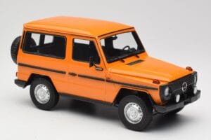 Mercedes G-Class W460 SWB Оранжев Minichamps 1:18 155038000 Метал — снимка 4 от 6