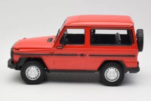 Mercedes G-Class W460 SWB Червен Minichamps 1:18 155038002 Метал — снимка 3 от 6